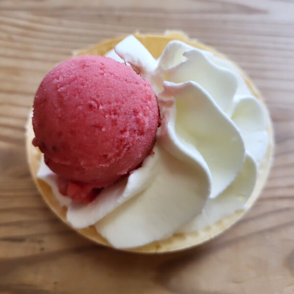Eis bei der Walnussmeisterei